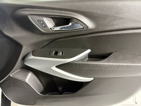 Used 2024 Chevrolet Trax RS w/ Driver Confidence Package image 12