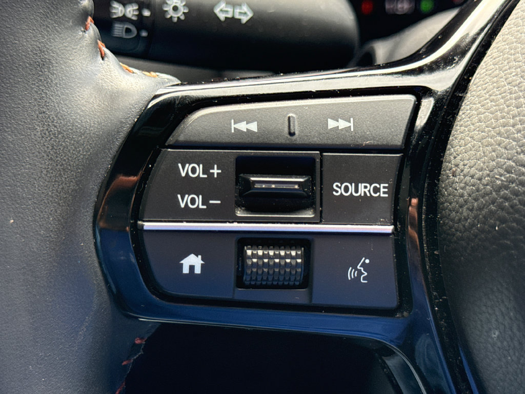 Certified 2025 Honda HR-V Sport image 30