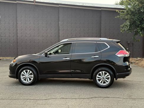 Used 2015 Nissan Rogue SV w/ SV Premium Package AWD/4WD image 5