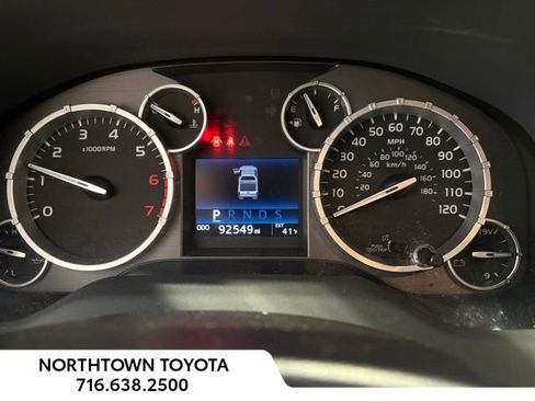 Used 2016 Toyota Tundra SR5 w/ SR5 Upgrade Package image 33