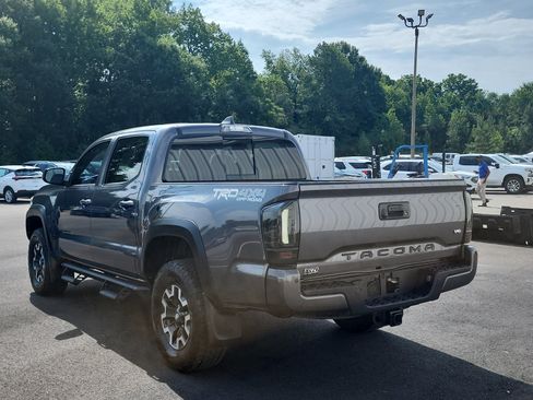 Used 2021 Toyota Tacoma TRD Off-Road w/ Technology Package AWD/4WD image 3
