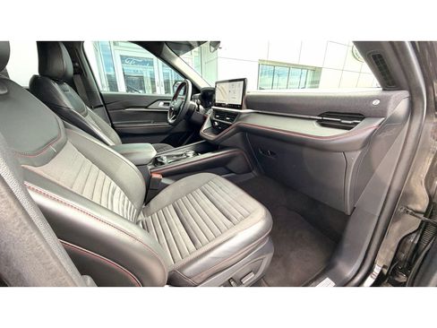 Used 2025 Ford Explorer ST-Line AWD/4WD image 11