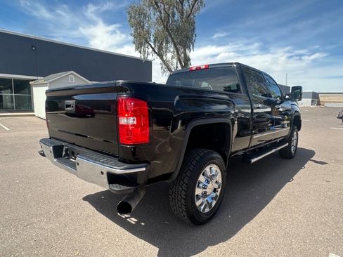 Used 2015 GMC Sierra 2500 Denali w/ Duramax Plus Package image 5