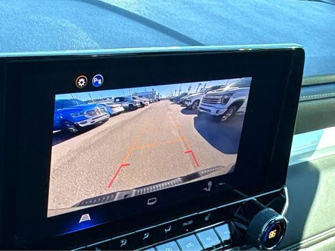 Used 2025 Chevrolet Colorado LT image 9