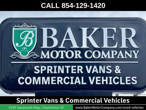 Used 2015 Freightliner Sprinter 3500 RWD image 2