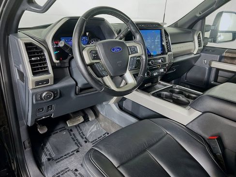Used 2022 Ford F250 Lariat w/ Black Appearance Package AWD/4WD image 9