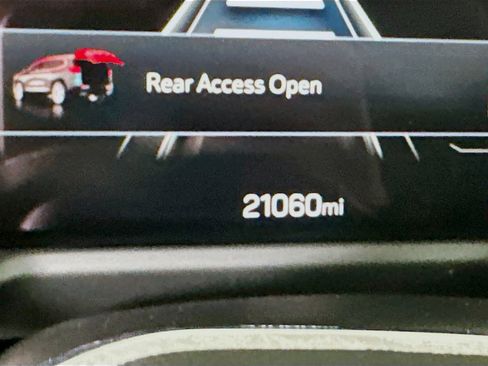 Used 2025 GMC Acadia Elevation image 18