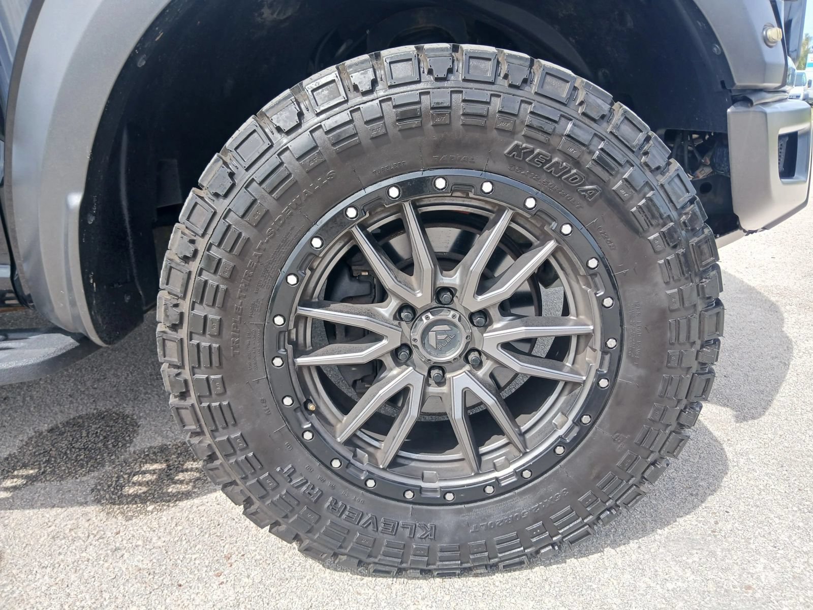 Used 2019 Ford F150 Raptor w/ Equipment Group 802A Luxury AWD/4WD image 19