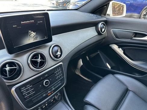 Used 2016 Mercedes-Benz CLA 250 image 18