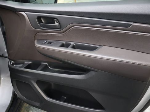 Used 2018 Honda Odyssey EX-L image 11