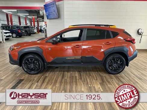 Used 2025 Subaru Crosstrek 2.5i Wilderness w/ Crosstrek Mirror Package AWD/4WD image 2