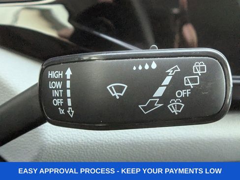 Used 2022 Volkswagen Taos S image 35