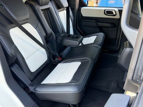 New 2026 Ford Bronco Outer Banks w/ Sasquatch Package AWD/4WD image 23