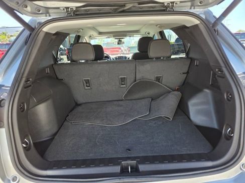 Used 2024 Chevrolet Equinox LT image 13