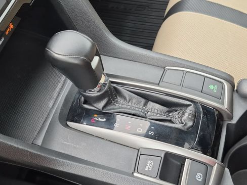 Used 2017 Honda Civic Sport Touring image 34