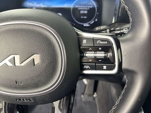 Used 2023 Kia Sorento SX AWD/4WD image 13