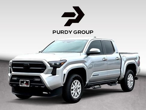 Certified 2025 Toyota Tacoma SR5 AWD/4WD image 4
