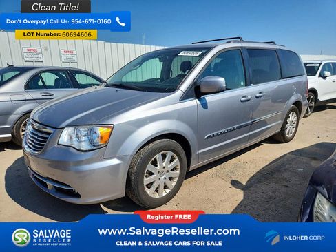 Used 2014 Chrysler Town & Country Touring FWD image 1