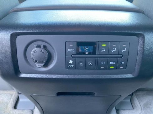 Used 2008 Toyota Sequoia Limited image 25