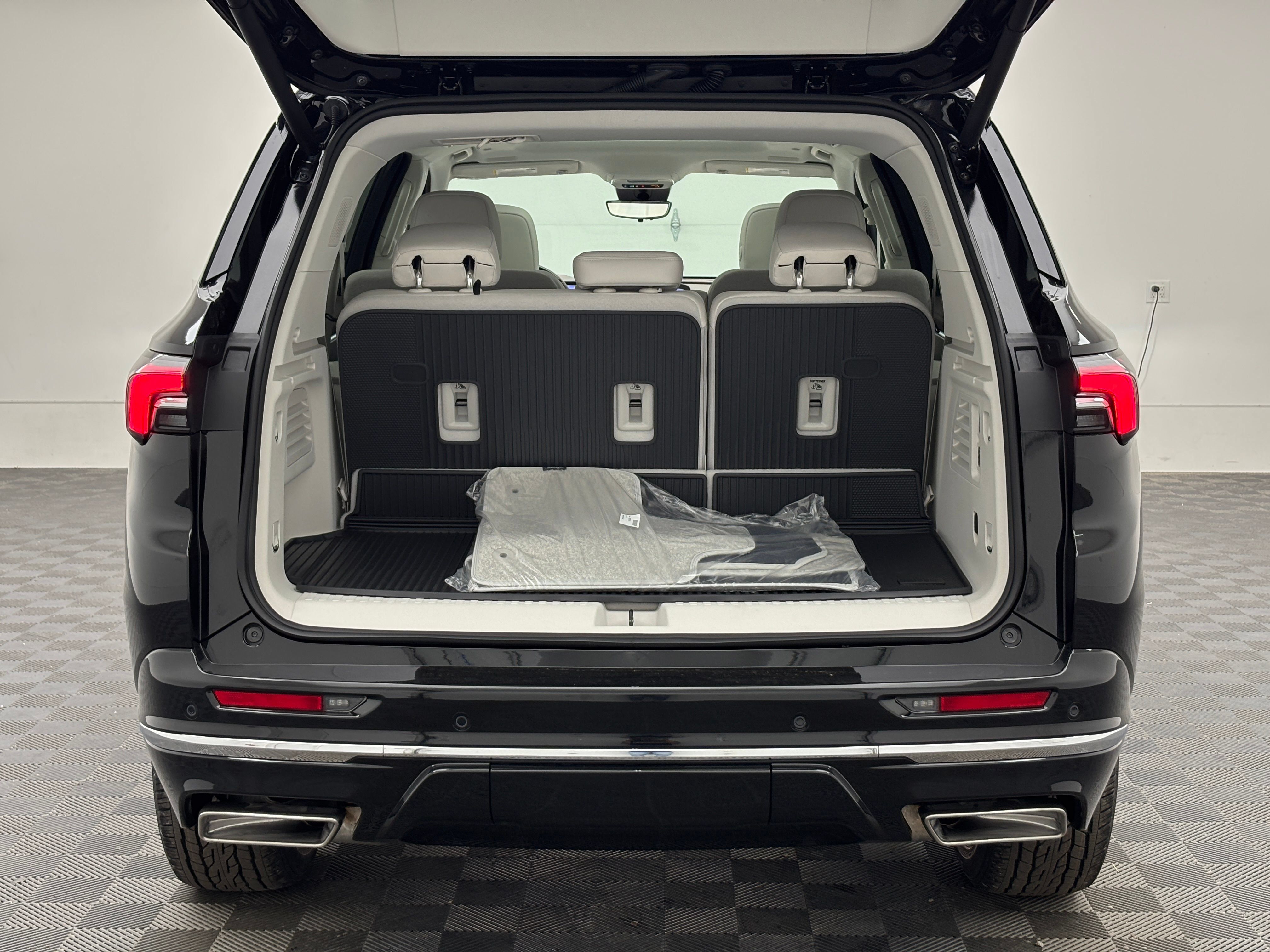 New 2026 Buick Enclave Avenir w/ Super Cruise Package AWD/4WD image 13