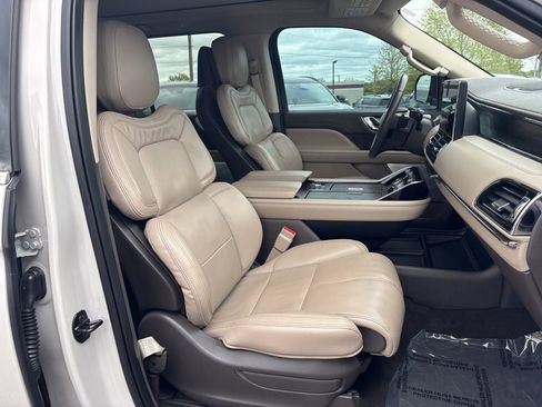Used 2023 Lincoln Navigator L Reserve AWD/4WD image 35