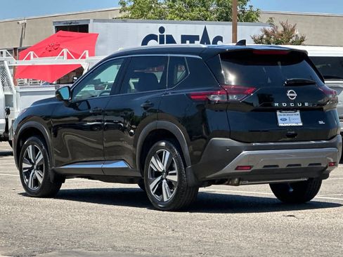 Used 2023 Nissan Rogue SL FWD image 6