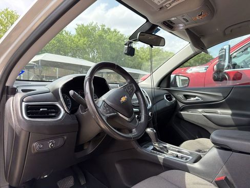 Used 2018 Chevrolet Equinox LT image 7
