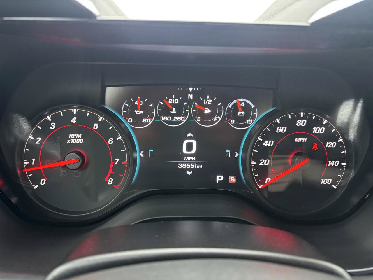 Used 2017 Chevrolet Camaro LT RWD image 28