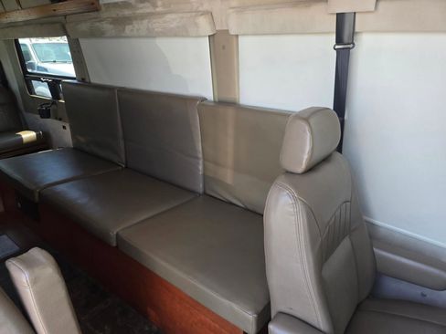 Used 2011 Mercedes-Benz Sprinter 3500 image 12