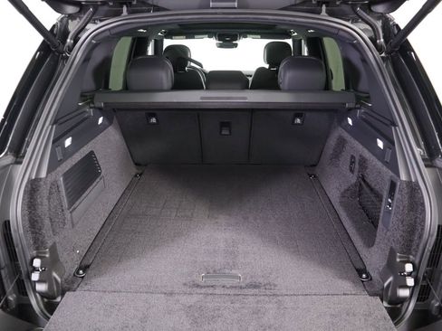 New 2026 Land Rover Range Rover SE image 28