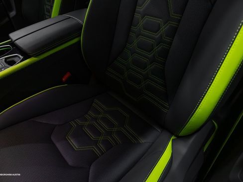 New 2025 Lamborghini Urus SE image 35