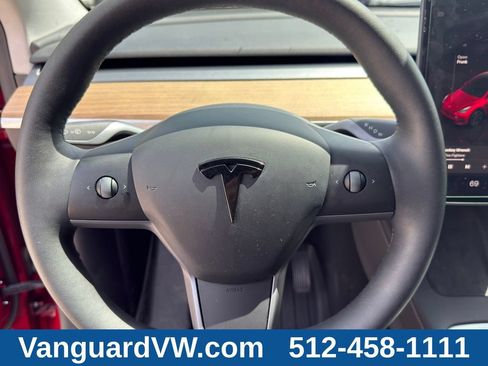 Used 2025 Tesla Model Y Long Range RWD image 23