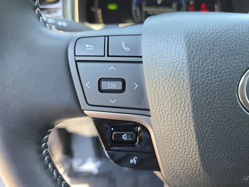 Used 2026 Toyota Camry SE FWD image 18