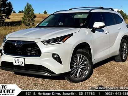 Used 2023 Toyota Highlander Platinum