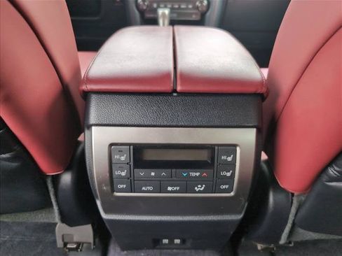 Used 2022 Lexus GX 460 Premium w/ Accessory Package AWD/4WD image 19