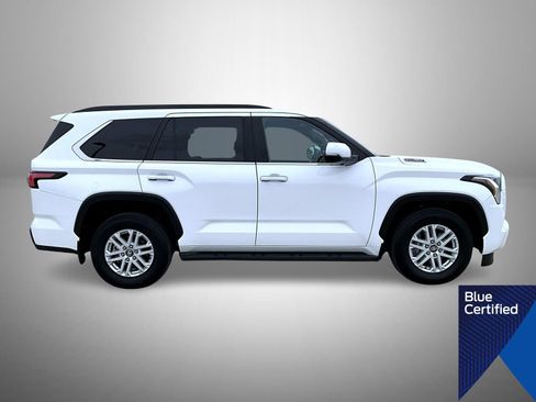 Used 2025 Toyota Sequoia SR5 AWD/4WD image 4