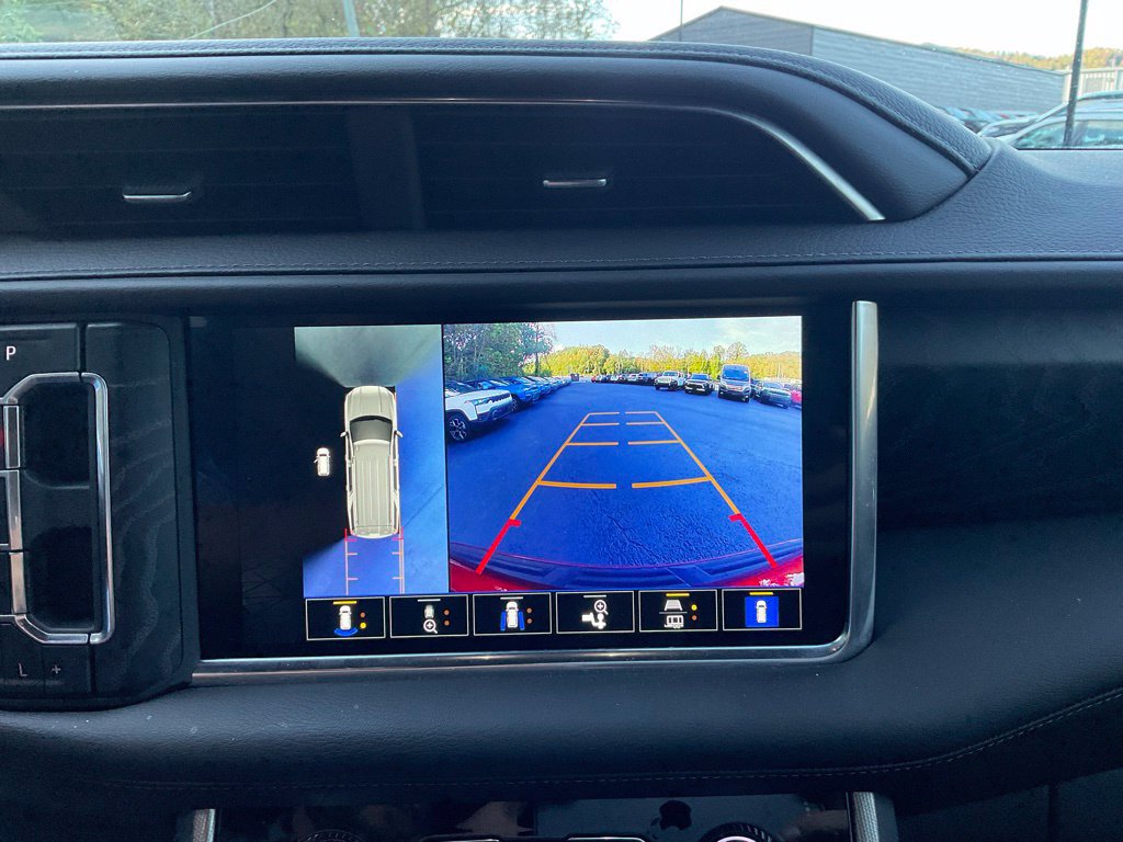 Used 2022 GMC Yukon Denali AWD/4WD image 18