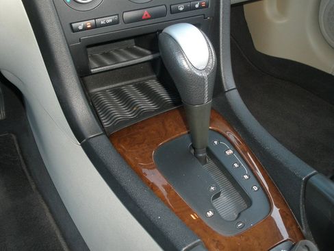 Used 2009 Saab 9-3 2.0T w/ Cold Weather Package FWD image 36