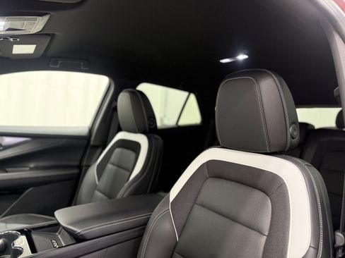 Used 2024 Chevrolet Blazer EV LT image 15