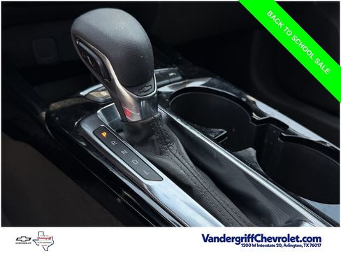 Used 2025 Chevrolet Trax LT w/ Driver Confidence Package FWD image 18