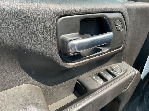 Used 2022 GMC Sierra 3500 Pro w/ Convenience Package AWD/4WD image 7