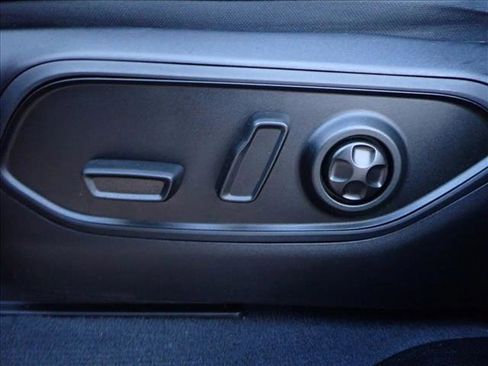 Used 2022 Jeep Grand Cherokee Limited 4xe image 13