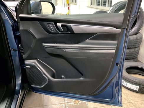 Used 2025 Buick Enclave Preferred image 12