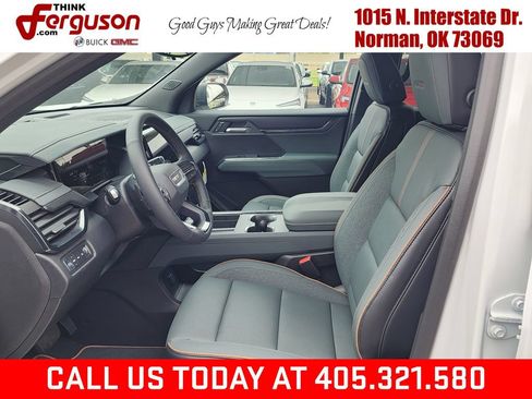 New 2026 GMC Acadia AT4 w/ Luxury Package AWD/4WD image 16
