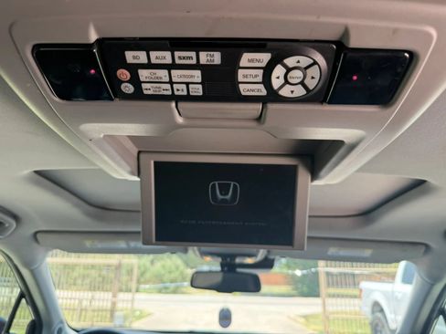 Used 2016 Honda Pilot Elite image 24