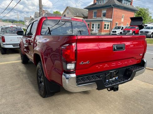 Used 2021 Toyota Tacoma SR5 AWD/4WD image 15