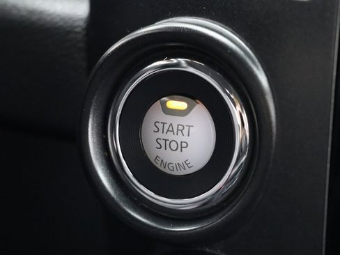 Used 2020 Nissan Titan PRO-4X w/ Pro-4x Utility Package image 38