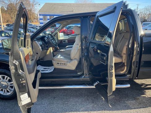 Used 2010 Ford F150 Lariat image 10