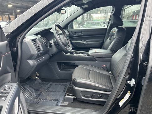 Used 2023 Nissan Pathfinder Rock Creek image 11