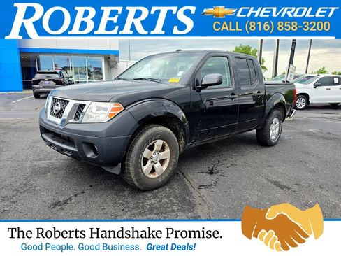 Used 2013 Nissan Frontier SV AWD/4WD image 1